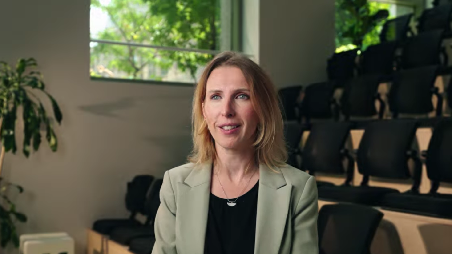 Coralie, at the crossroads of strategic communication and the field